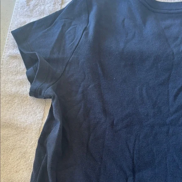Hollister Short Sleeve Navy Crew Tee - Picture 3 of 11